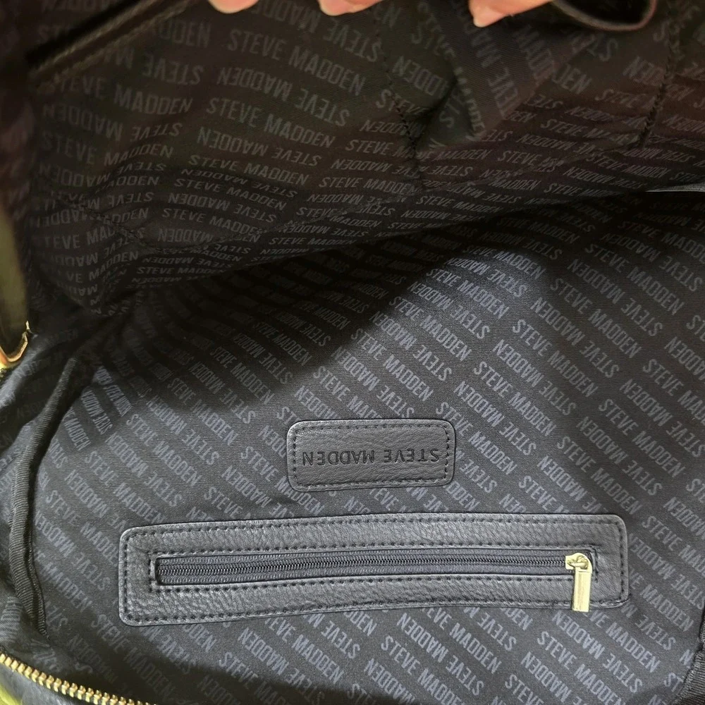 Steve‎ Madden Black Pebbled Vegan Leather Backpack Embossed Logo Gold...